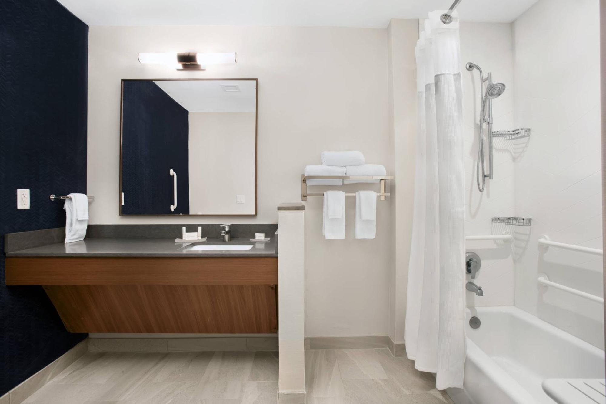 Fairfield Inn & Suites By Marriott Daytona Beach Speedway/Airport Bagian luar foto